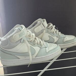 Nike Mid-Top Sneakers in Pale Mint and White